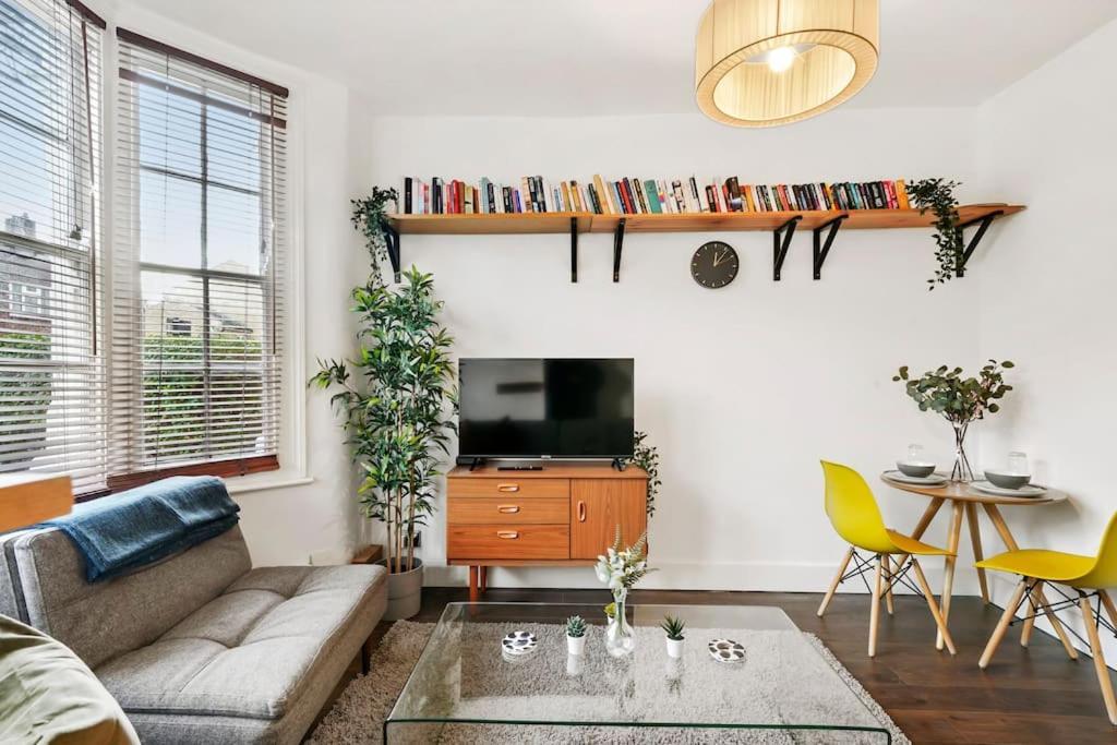 2 Bed Garden Flat Leyton Village Londres Exterior foto