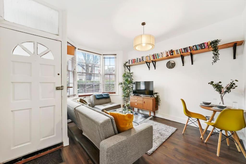2 Bed Garden Flat Leyton Village Londres Exterior foto